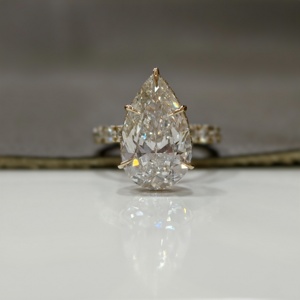 Anillo de Compromiso con Diamante Cultivado en Laboratorio de 8 Quilates, Corte Pera, Engaste de Garras, Oro de 14K, con Certificado IGI, para Aniversario o Boda - Product Image 2