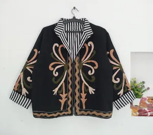 Chaqueta Boho Suzani Negra Hecha a Mano con Bordado Floral Colorido, Abrigo de Manga Larga para Mujer, Otoño-Invierno - Product Image 1