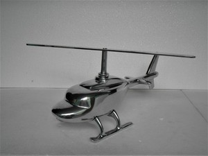 Modèle d'hélicoptère en aluminium coulé, figurine décorative de luxe pour bureau, sculpture d'avion en métal pour la maison ou le bureau - Product Image 1