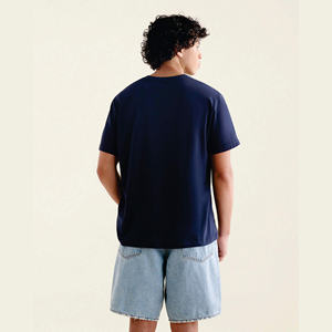 Camisetas de Hombre con Logotipo Personalizado, Fabricadas por un Fabricante de Ropa OEM, Tela Mixta de Poliéster y Algodón, Camisetas Casuales Estampadas de Manga Corta - Product Image 4