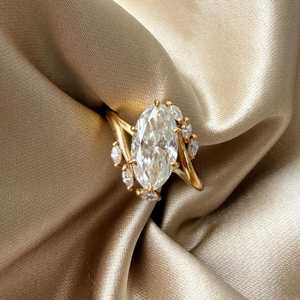 Bague de fiançailles en or massif 14 carats avec diamant ovale de 5,00 carats, cultivé en laboratoire, à double sangle croisée, bijoux fins pour amoureux - Product Image 3
