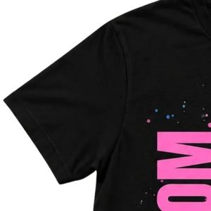 เสื้อยืดกราฟิกสีดำสำหรับผู้หญิง แขนสั้น คอกลม พิมพ์ลายลำลอง เนื้อผ้านุ่มสบาย แฟชั่นสำหรับครอบครัว สวมใส่ได้ทุกวัน - Product Image 5