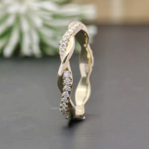 Anillo de Boda Infantil Moderno y Minimalista con Moissanita de Corte Brillante de 0.23ct, Engaste Pavé, Plata de Ley 925, Chapado en Oro Rosa - Product Image 6