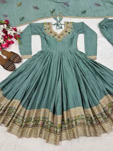 Magnifique robe Anarkali brodée avec palazzo et dupatta, robe de mariage ethnique indienne, robe indienne, robe abaya - Product Image 3