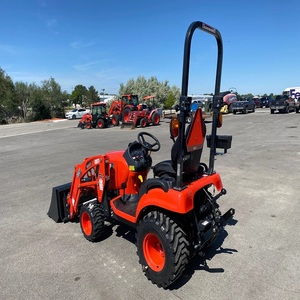 Nouveau mini-tracteur KIOTI 35 CV avec transmission 4x4 et plateau de tonte central de 48 pouces avec moteur pour une coupe facile - Product Image 4