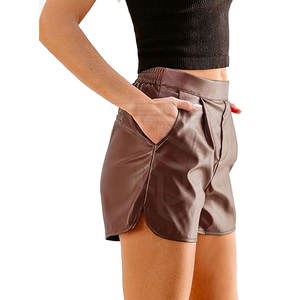 Nouveaux shorts pour femmes en cuir synthétique pleine longueur, style décontracté et tendance, personnalisables, pour les soirées, collection 2026, les plus vendus en gros - Product Image 5