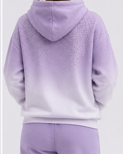Sudadera con Capucha de Invierno Personalizada con Pedrería de Lavanda, Sudadera Extra Grande para Mujer con Cristales Bordados, 100% Algodón - Product Image 2