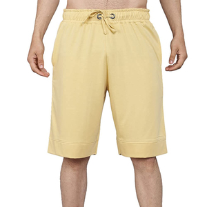 Conjunto de Camiseta y Pantalones Cortos para Hombre, Color Amarillo Pálido, Cómodo, Elegante y Personalizado, Ropa Deportiva Informal Transpirable para Verano - Product Image 2