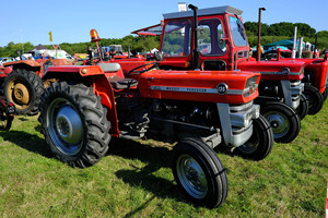 รถแทรกเตอร์การเกษตรมือสอง Massey Ferguson 7618 90 แรงม้า ขับเคลื่อน 2 ล้อ เกียร์ธรรมดา ประสิทธิภาพสูง สภาพดีเยี่ยม - Product Image 4