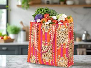 Bolsa de Mano Grande Reversible Personalizada, Acolchada, de Algodón, con Estampado Floral en Rosa, Blanco y Gris - Product Image 2