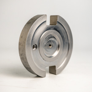 Disque à bride fendue en acier inoxydable traité en surface, personnalisable, usiné CNC haute précision, base circulaire, Hanoi, AMT VINA - Product Image 2