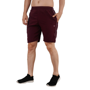 Pantalones cortos deportivos de color granate para hombre, tela ligera y transpirable para entrenamiento, gimnasio, correr y actividades al aire libre - Product Image 2
