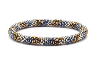 สร้อยข้อมือลูกปัดแก้วแฟชั่นทำมือคุณภาพเยี่ยมสำหรับผู้หญิงจาก Ahana's Bracelets เหมาะสำหรับโอกาสสบายๆ - Product Image 1