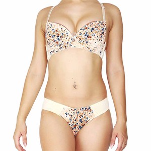 Conjunto de Bikini de Alta Calidad con Diseño Estampado por Sublimación, Cintura Alta, Dos Piezas, Top Bandeau con Tirantes Ajustables - Product Image 1