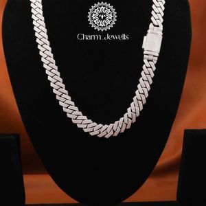 สร้อยคอผู้ชาย Charm_Jewells เงินแท้ 925 ชุบทอง 14K แบบโซ่เชื่อม ประดับเพชรทรงกลม รูปทรงเรขาคณิต สไตล์ฮิปฮอป รับรองโดย IGI - Product Image 1