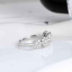 Anillo floral con racimo de diamantes de moissanita de corte redondo para mujer, plata 925 original, joyería fina premium para ella. - Product Image 2