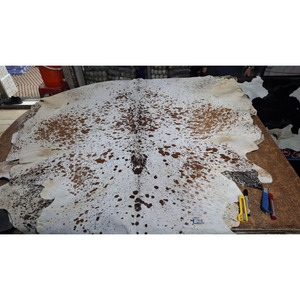 Cuero Genuino de Vaca con Pelo, Material de Piel Premium para la Fabricación de Carteras, Cinturones, Zapatos y Alfombras de Alta Calidad para Mayor Comodidad. - Product Image 3