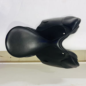 Selle de saut anglaise en cuir véritable de dernière génération, durable et résistante, avec arbre en fibre de verre, fabriquée à la main en Inde, Kanpur - Product Image 3