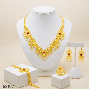 Ensemble de bijoux de mode vintage de la collection du fabricant indien 2024 cuivre plaqué or 24 carats comprenant des broches de collier conçues par les États-Unis - Product Image 2