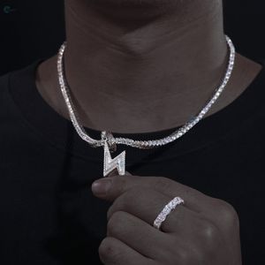 Pendentif Éclair Hip-Hop Unisexe Personnalisé Style Rappeur avec Diamant de Laboratoire Taille Baguette Effet Givré - Product Image 3
