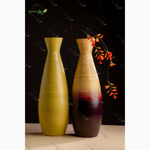 Vase en bambou fait main vietnamien - Design minimaliste moderne Décoration de maison écologique et cadeau attentionné en provenance du Vietnam - Product Image 5