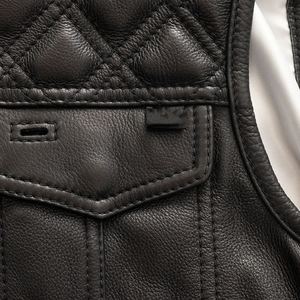 Chaleco de Motociclista de Cuero Estilo Jersey de Carreras Hecho en Pakistán, Chaleco de Motociclista de Invierno de Alta Calidad para Hombre, Chaleco Personalizado OEM - Product Image 5