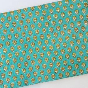 Tissu en coton tricoté respirant à motifs floraux, en gros, pour l'exportation, idéal pour les vêtements de filles et la décoration intérieure - Product Image 1