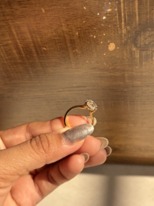 แหวนเพชรทรงรี ทองคำขาว 14k เพชรเลี้ยงในห้องปฏิบัติการ รับรองโดย IGI เครื่องประดับหรูหรา ความงดงามเหนือกาลเวลา สำหรับงานหมั้นและงานแต่งงาน ดีไซน์คลาสสิก - Product Image 2