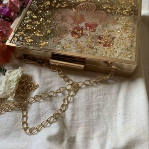 กระเป๋าคลัทช์เรซิ่นรักษ์โลก ทำมือ ปรับแต่งได้ เป็นของขวัญสำหรับผู้หญิง ใส่ไปงานปาร์ตี้ พร้อมโลโก้สั่งทำ ราคาขายดีที่สุด - Product Image 1