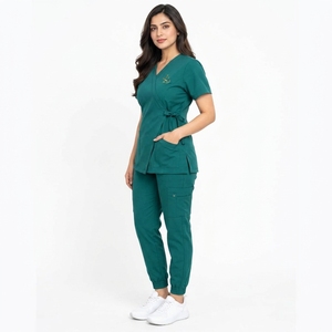 Tenue de travail pour femmes : Uniforme médical de clinique, tissu doux de qualité supérieure, coupe confortable, design pratique, idéal pour le secteur de la santé. - Product Image 3