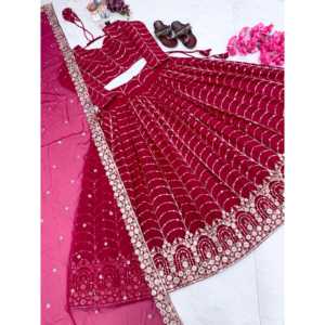 Ropa de Diseñador India y Pakistaní, Lehenga-Choli con Bordado de Lentejuelas - Product Image 1