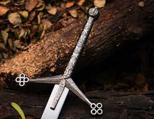 Épée Réplique Artisanale en Acier Inoxydable LEGACY BLADES avec Fourreau en Cuir – Pièce de Collection Décorative Rustique pour l'Exposition - Product Image 3
