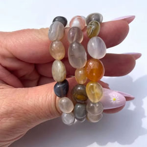 Bracelets en résine tendance 2026 – Bijoux à la mode pour femmes et jeunes filles – Motif floral - Product Image 1