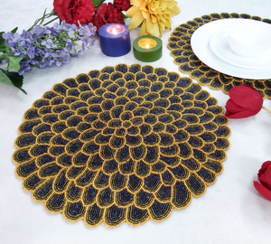 Salvamantel hecho a mano con cuentas de flor de dalia azul marino por Blossom Craft India - Product Image 1
