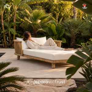 Lit de soleil double de luxe en teck massif pour l'extérieur avec coussin, lit de jour tropical pour piscine, hôtel, complexe hôtelier, villa, mobilier de patio - Product Image 2