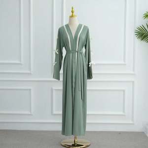 Abaya Marrón para Mujer con Ribete Blanco, Manga Larga, Cuello en V, Largo hasta el Suelo, Vestido Modesto, Corte Holgado, Uso Diario, Estilo de Oriente Medio - Product Image 2