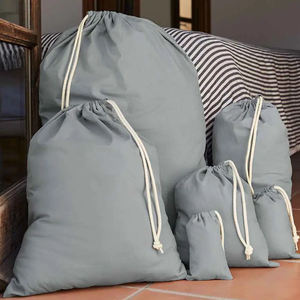 Bolsa Reutilizable de Algodón Orgánico con Cordón para Compras, Almacenamiento de Alimentos, Viajes y Estilo de Vida Ecológico - Product Image 1