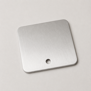 Fabricant de couvercles décoratifs en aluminium brossé sur mesure OEM pour les garnitures et pièces d'assemblage de boîtiers d'appareils - Product Image 1