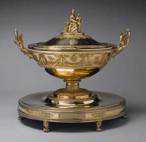 Exquisita súperficie dorada con intrincados tallados barrocos. disponibles a precios de mayorista. - Product Image 6