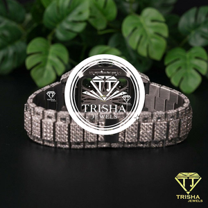 Reloj de Lujo con Brillo de Diamante Inspirado en Moissanita y Estilo Iced Out - Product Image 2