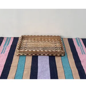Bandeja de Servir Premium con Incrustaciones de Hueso, Bandeja de Madera Hecha a Mano con Diseño Floral Incrustado, Disponible a Precio de Mayoreo - Product Image 3