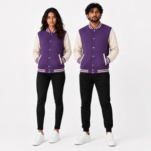 Chaqueta Varsity Personalizable Unisex Morada y Crema con Cierre de Broches, Mangas en Contraste, Ribete Acanalado y Bolsillos para Ropa Urbana - Product Image 1