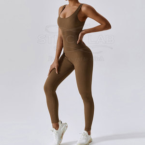 Combinaison de yoga pour femmes au design élégant, respirante, en tissu doux Spandex/Polyester, confortable pour un usage décontracté en été - Product Image 4