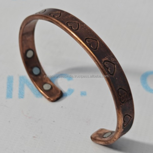 Brazalete Magnético de Cobre Puro Ecológico con Grabado de Corazón Moderno para Sanación Espiritual, Equilibrio Energético, Yoga y Meditación - Unisex - Product Image 1