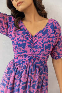 Robe midi décontractée d'été pour femme, coupe ample, épaules dénudées, imprimé floral, manches bouffantes, taille élastique, ligne A, avec poches - Product Image 5