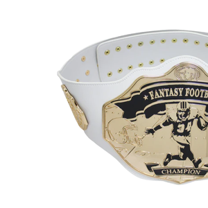Ceinture de Champion de Fantasy Football Personnalisable en Cuir Blanc avec Plaque Dorée pour les Vainqueurs et les Collectionneurs - Product Image 3