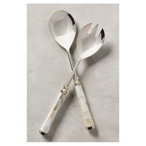 Ensemble de cuillères et fourchettes à salade en acier inoxydable faites à la main avec des poignées élégantes incrustées de mosaïque de nacre véritable - Product Image 1