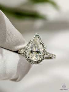 0.71CT Pear Cut Lab Grown Diamond G VS1 Clarity Halo Classic <b>Ring</b> 10K White Gold for Women's Fine Jewelry for Wedding Gift - Product Image 2