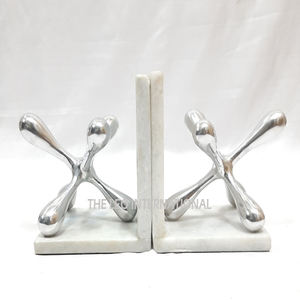 Sujetalibros Metálicos Plateados Brillantes de Alta Calidad, Diseño Moderno y Vintage para Estantes de Oficina y Mesas, Soporte para Libros - Product Image 1