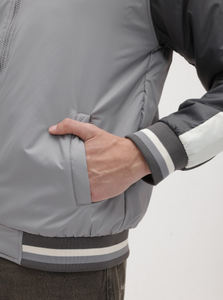 เสื้อแจ็คเก็ตวาร์ซิตี้คุณภาพสูงแบบยูนิเซ็กซ์ คอตั้ง ปักโลโก้ตามสั่ง ผ้าขนสัตว์/โพลีเอสเตอร์ พร้อมสำหรับฤดูหนาว - Product Image 6